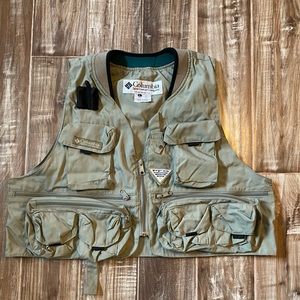 Columbia PFG vest